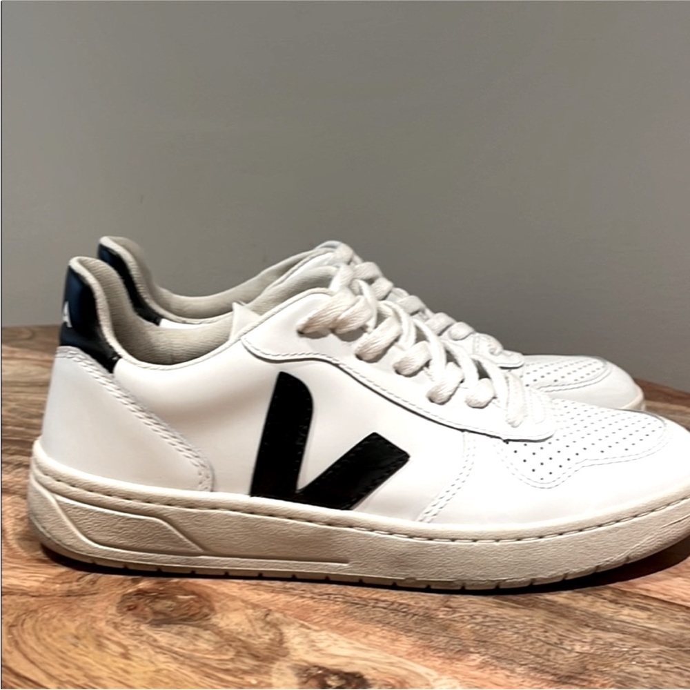 Veja White and Black Women's Sneakers